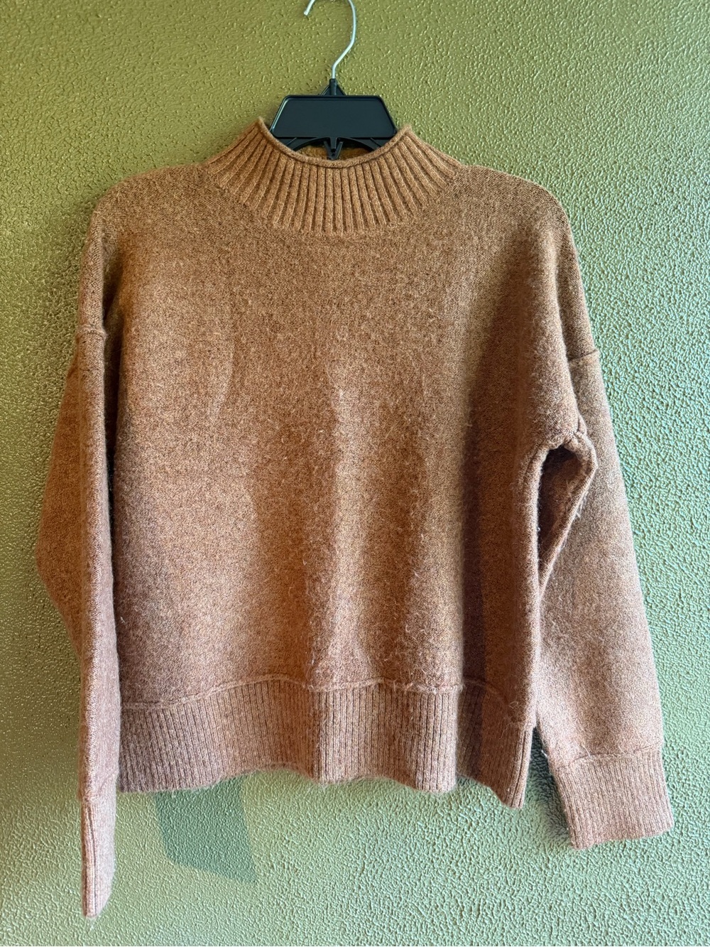 Universal Thread Ribbed Mock Neck Sweater